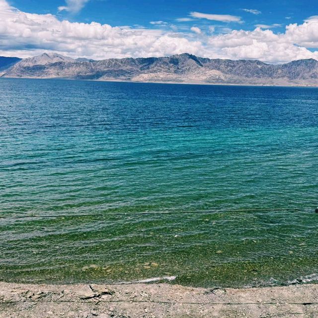 中國西藏阿里著名景點班公湖旅行遊玩攻略，適合打卡拍照📸
