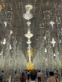 วัดท่าซุง อลังการโบสถ์แก้ว สายบุญต้องห้ามพลาด!