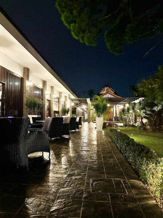A Weekend Feast at Verandah Restaurant, Cyberview Resort