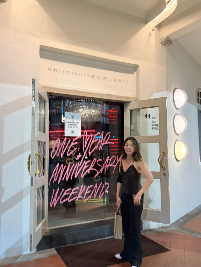 Discovering Big Wine Freaks: A Unique Wine Bar Experience in Singapore 🇸🇬 
