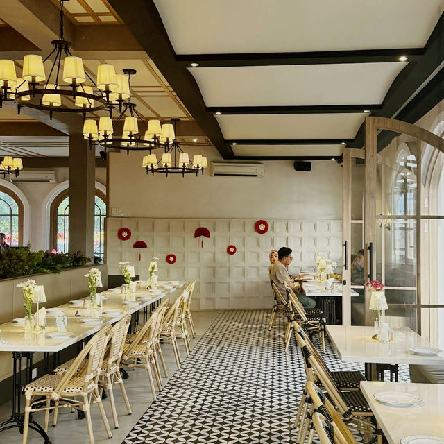 Loka Bistro in Batam