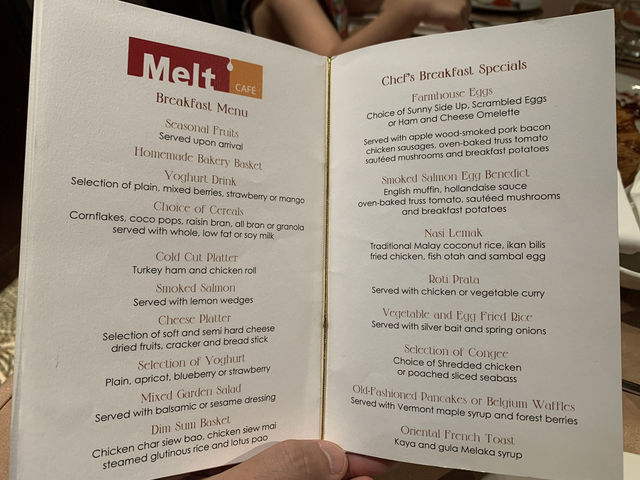 🍳 Breakfast at Melt Café — Quiet Luxury Meets a Seriously Good Spread