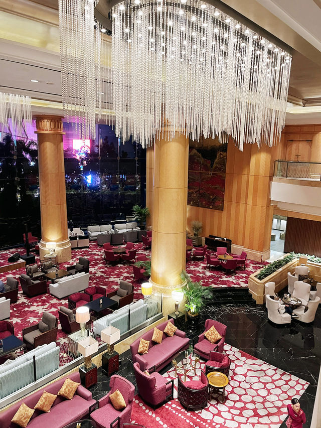 ラグジュアリーの入り口：One World Hotelロビーで始まる極上旅