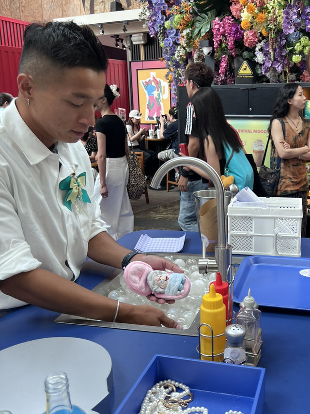 Hong Kong’s First Disney “Baby Oysters Mart” 🦪‼️