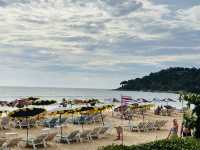 พักผ่อนสุดฟินที่หาดกะรน ความงามของทะเลภูเก็ต