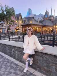 FROZEN Disneyland HK     