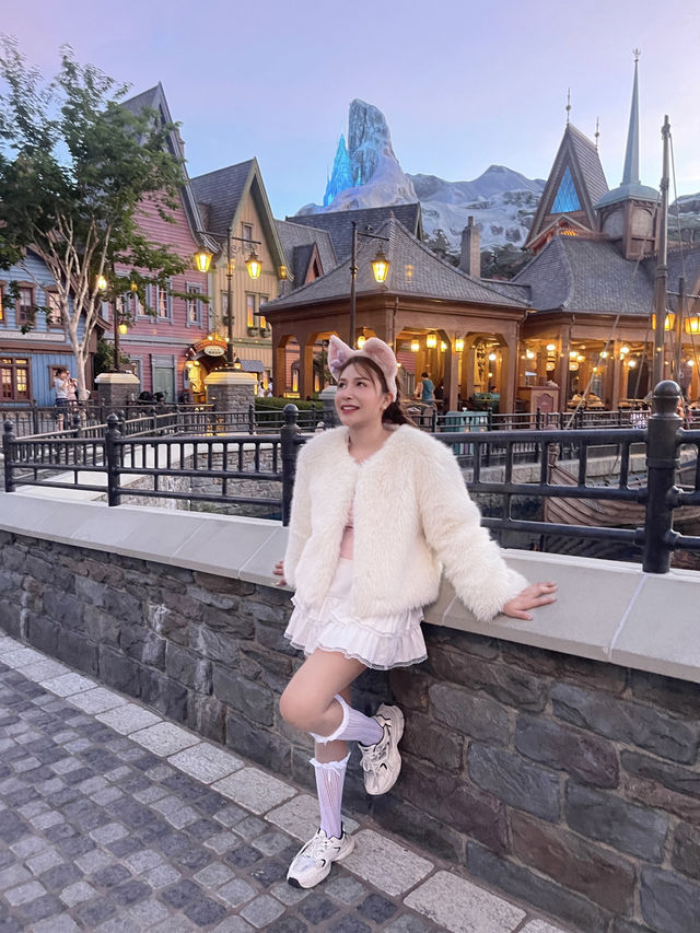 FROZEN Disneyland HK     
