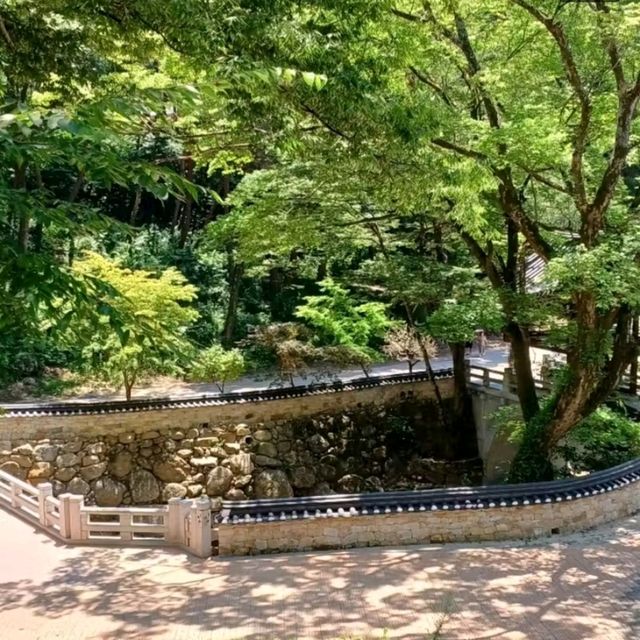 단정해서 아늑한 분위기