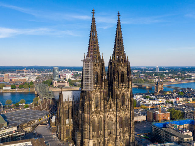 Cologne Cathedralมหาวิหารโกธิกที่งดงามเหนือกาลเวลา