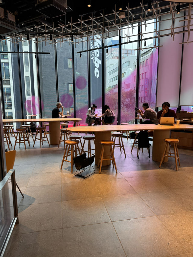 ティーに特化したスターバックス店舗 ティーに特化したスターバックス店舗