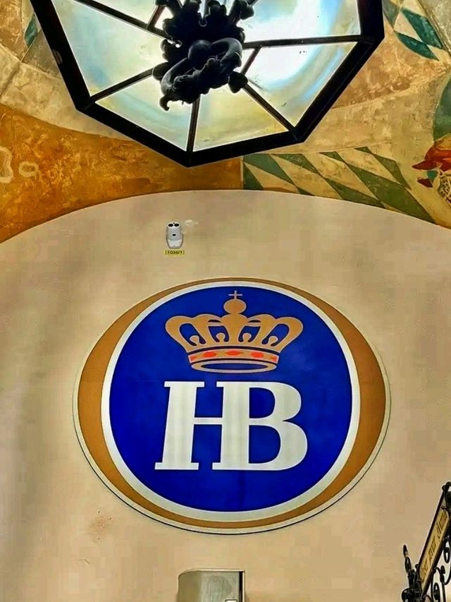 🌇 Marienplatz – The Heartbeat of Munich