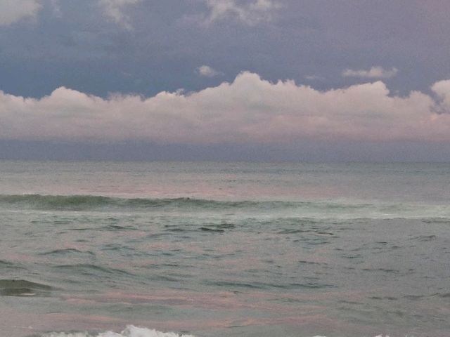 베트남 다낭 미케비치의 아름다운 일몰 베트남 다낭 미케비치의 아름다운 일몰