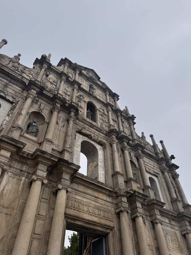 Roaming The Streets of Macau 🚶