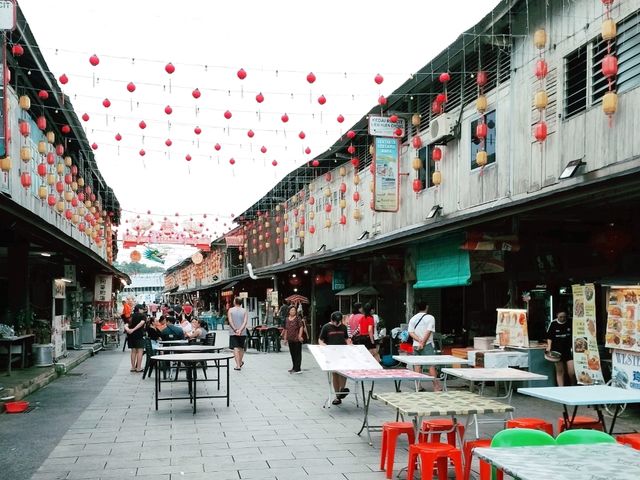 Siniawan Waterfront & Night Market