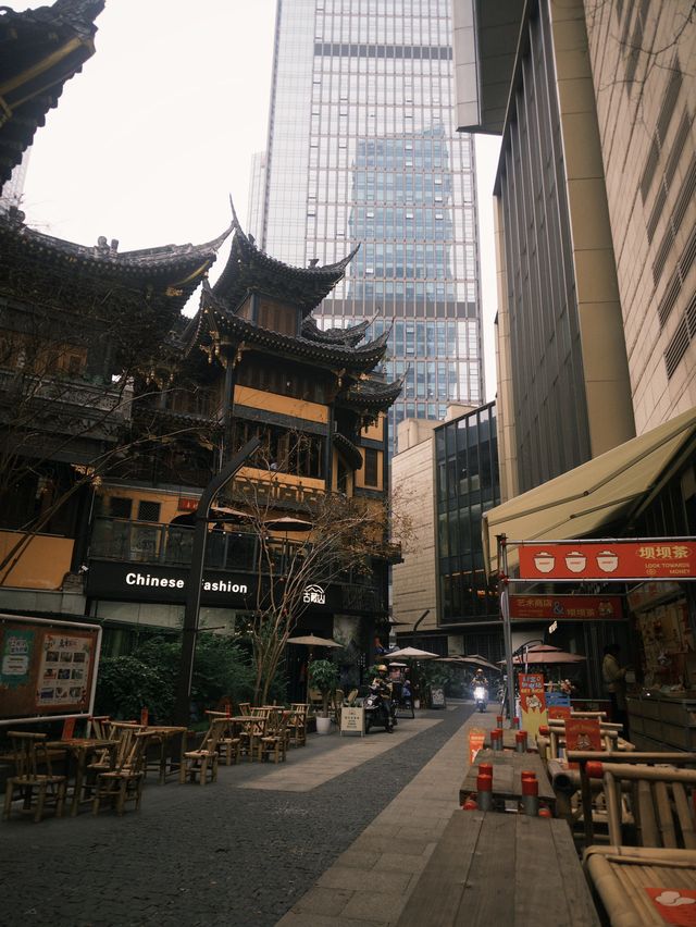 วัดหลัวฮั่น 罗汉寺 (Luohan Temple) วัดหลัวฮั่น 罗汉寺 (Luohan Temple)