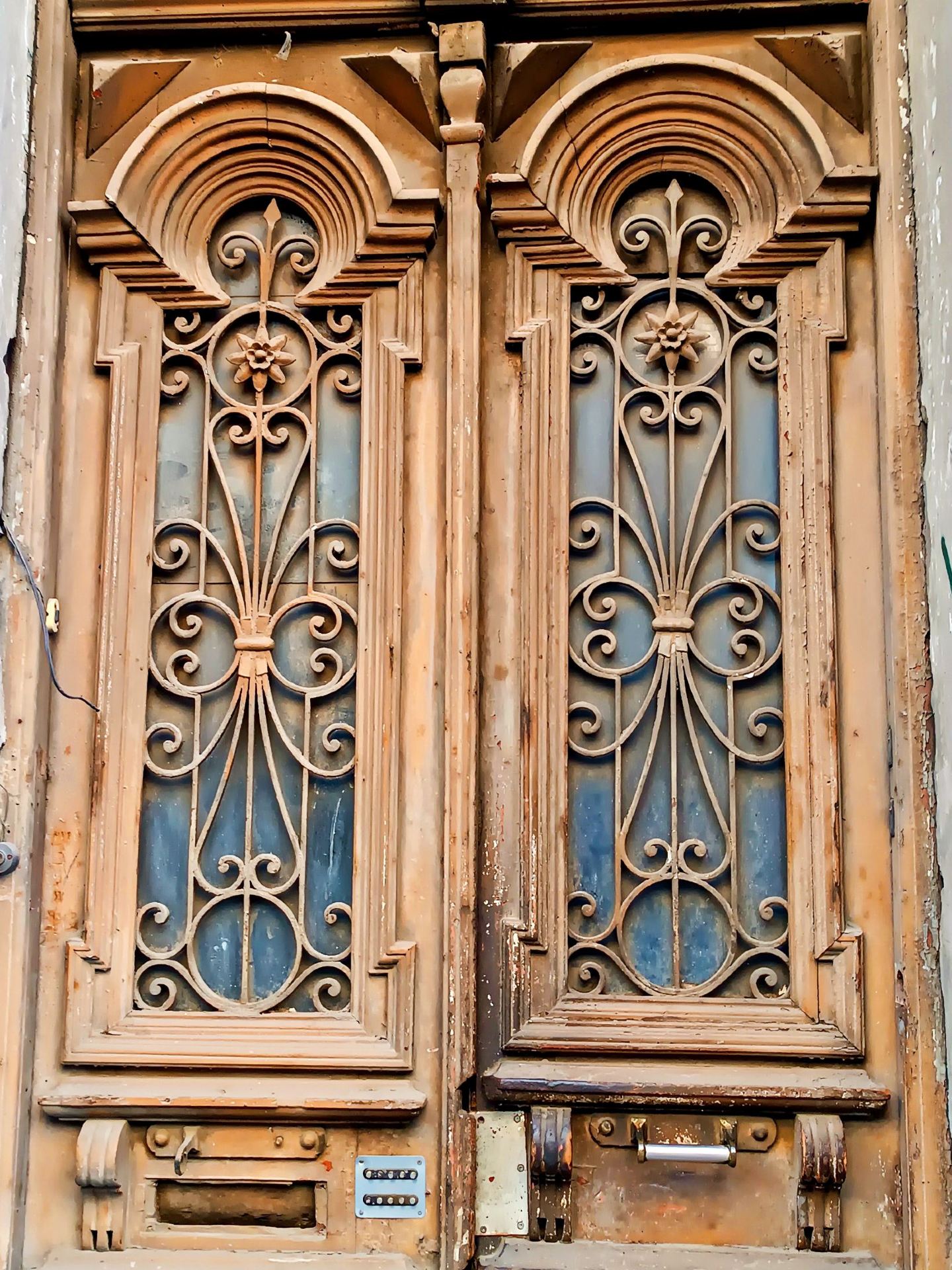 Unlock Tbilisi: Ditch the Plan & Discover the Masterpiece Details 