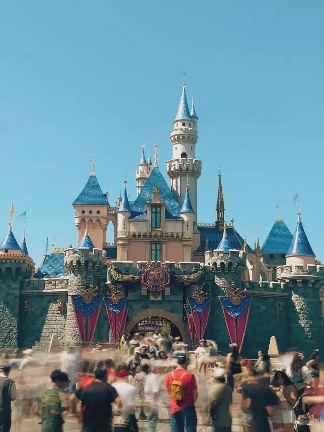 ✨ Disneyland Resort California: Where Magic Comes to Life ✨    