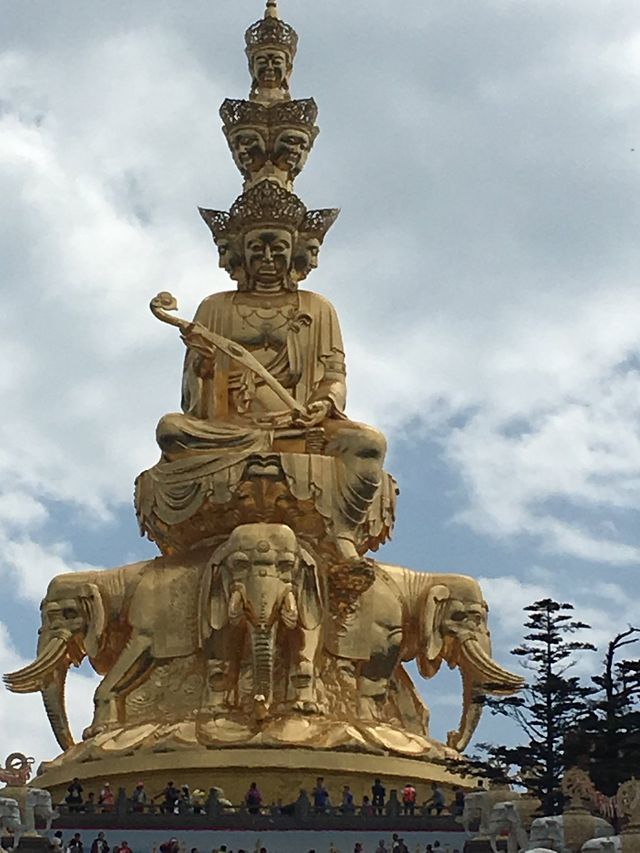 Emei Mountain - Elephants and Bodhisattvas abound on Ermei Shan.