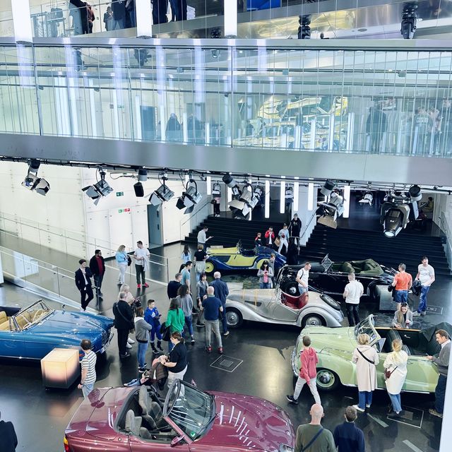 Dive into the world of BMW… museum! 