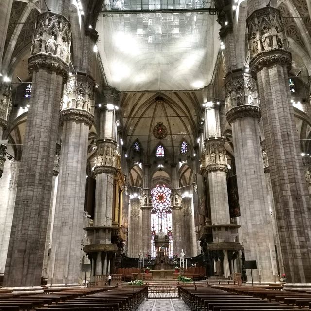 Fascinating Milan Cathedral 🇮🇹🍷🍦