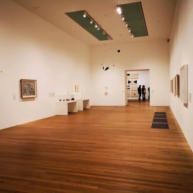 Tate Modern Tales: A London Art Adventure