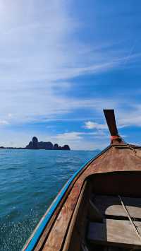 Ao Nang: Your Perfect Base to Explore Thailand’s Andaman Coast 🏝️🚤