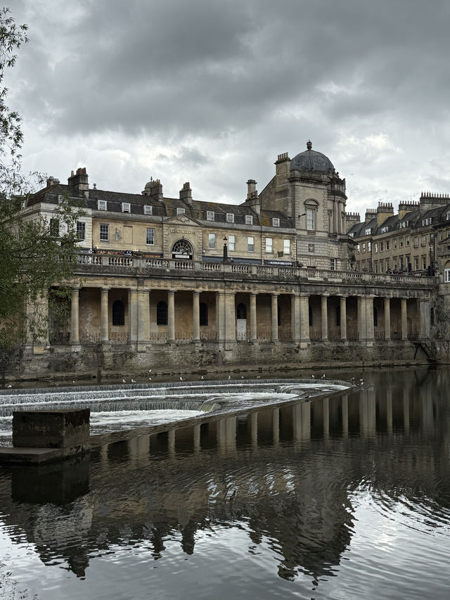 Discover Bath: A City of Roman Heritage and Georgian Elegance 🏛️