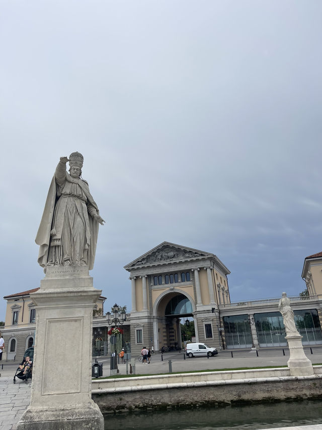 ⛲ Padova – The Soulful City of Canals & Culture 🌿 ⛲ Padova – The Soulful City of Canals & Culture 🌿