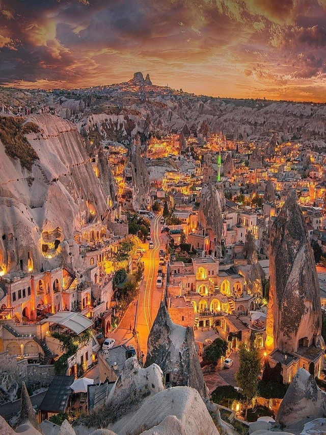 The Land of Fairy Chimneys: Göreme, Turkey 🇹🇷🎈