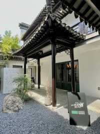 趣ある中国建築の中はオシャレカフェ「一尺花園」