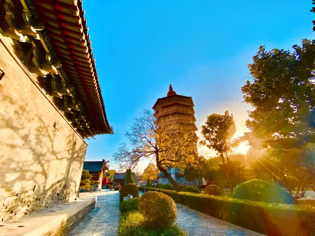 The Wenfeng Pagoda in Tianning Temple, a Tibetan-style pagoda that exudes a literary style