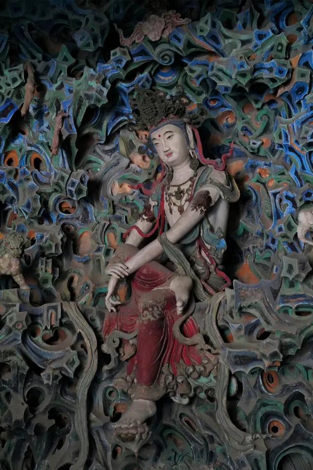 The most beautiful Water Moon Guanyin is in Longxing Temple