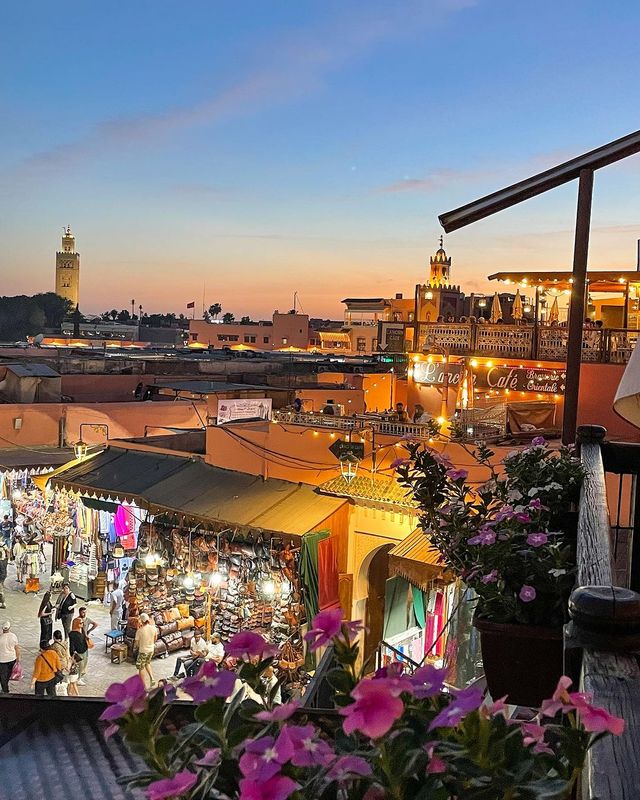 Marrakech Revealed: 5 Insider Tips for an Unforgettable Escape! 🕌🌴