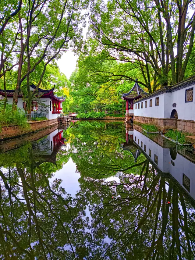 古い鐘園は、惠南町にある模造古典庭園です