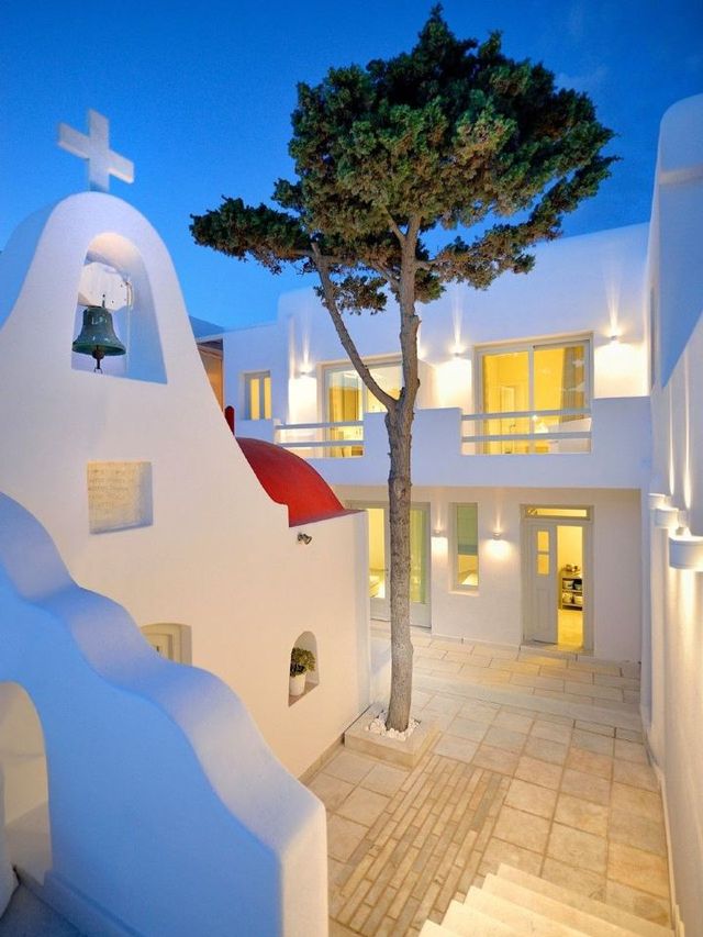 🌟 Greek Getaway: Top Stay in Platis Gialos 🏖️