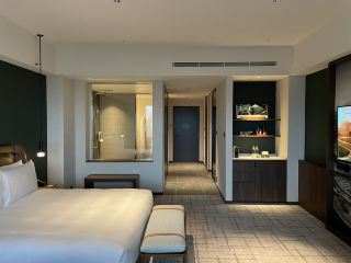 A hotel that offers both Mount Fuji and a racetrack