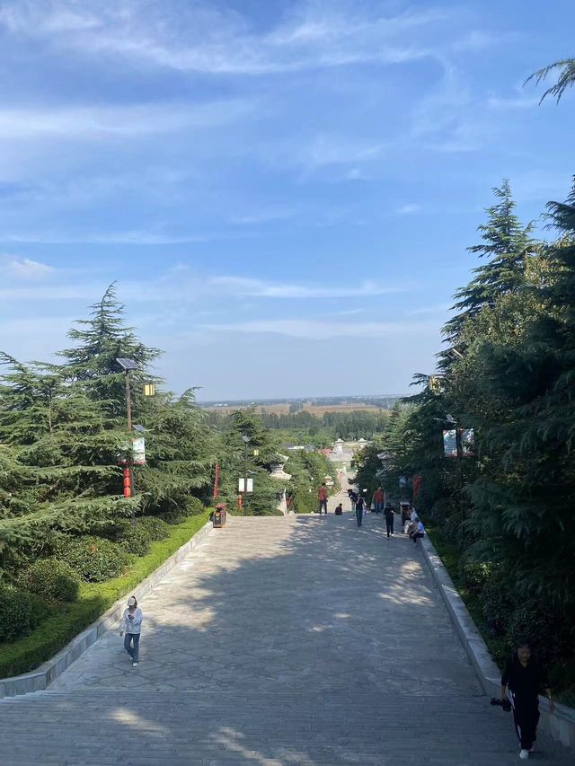 探秘商丘梁王陵，領略西漢風華。