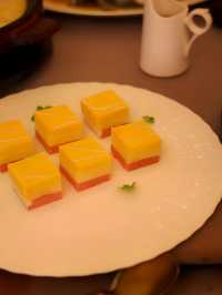 中西合璧的奢華本幫菜，法式洋房裡的珍饈盛宴。