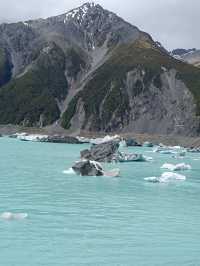 庫克山  塔斯曼冰湖   散落的冰川震撼。