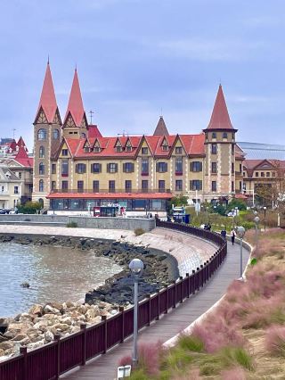 坐著地鐵遊煙台！。