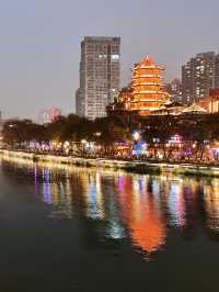 成都不止九眼橋，最美夜景安順廊橋