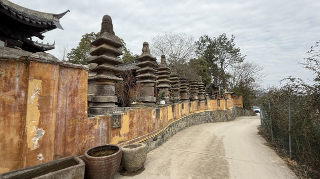 龍潭古寺：年初二登高祈福