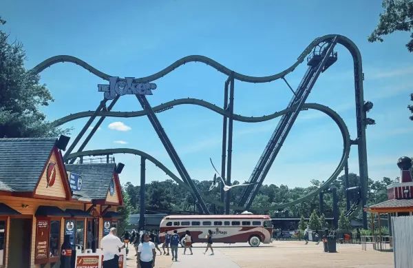 NJ Six Flags Adventure Guide and Review (For the Brave)