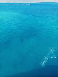 在宮古島的海風裡，邂逅那片澄澈如詩的湛藍天地