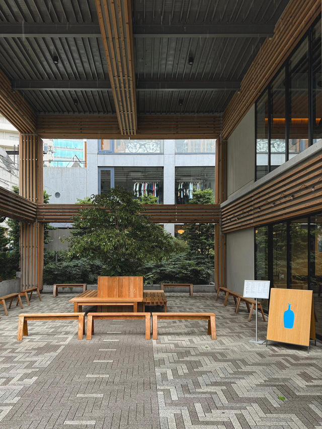 東京探店☕️ 公園裡的原木風Blue Bottle