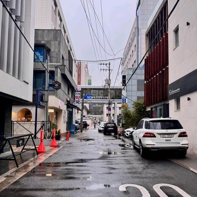  ☔️首尔雨天漫步｜在雨幕中捕捉Mono专辑里的城市詩意🌧️ 