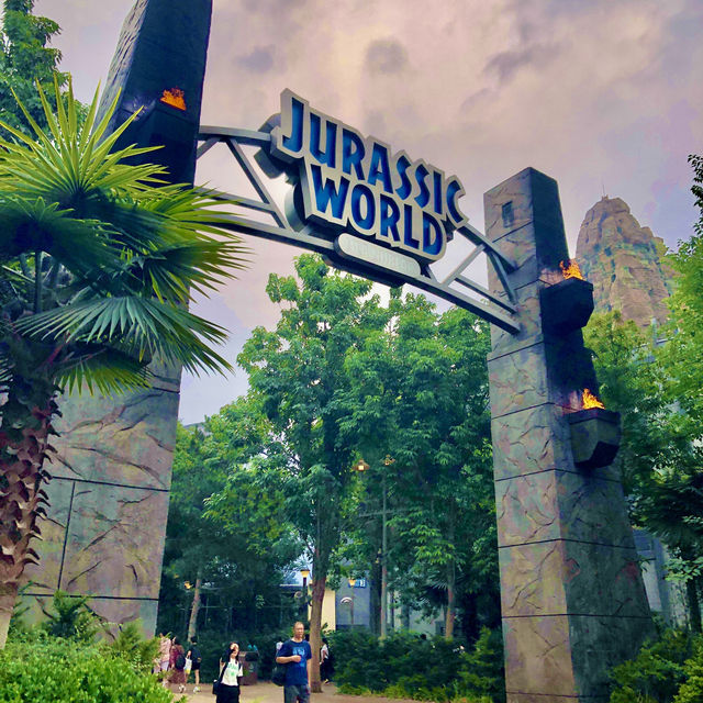 Magic awaits at Universal Studios Beijing Resort! ✨🚀