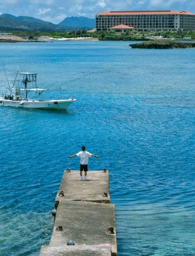 闖入沖繩果凍海溫柔鄉！住進海上城堡，開啟慵懶度假模式！
