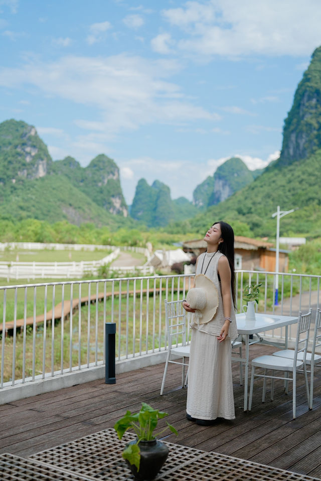 陽朔暑期遊丨抬眼就是山的高顏值小院