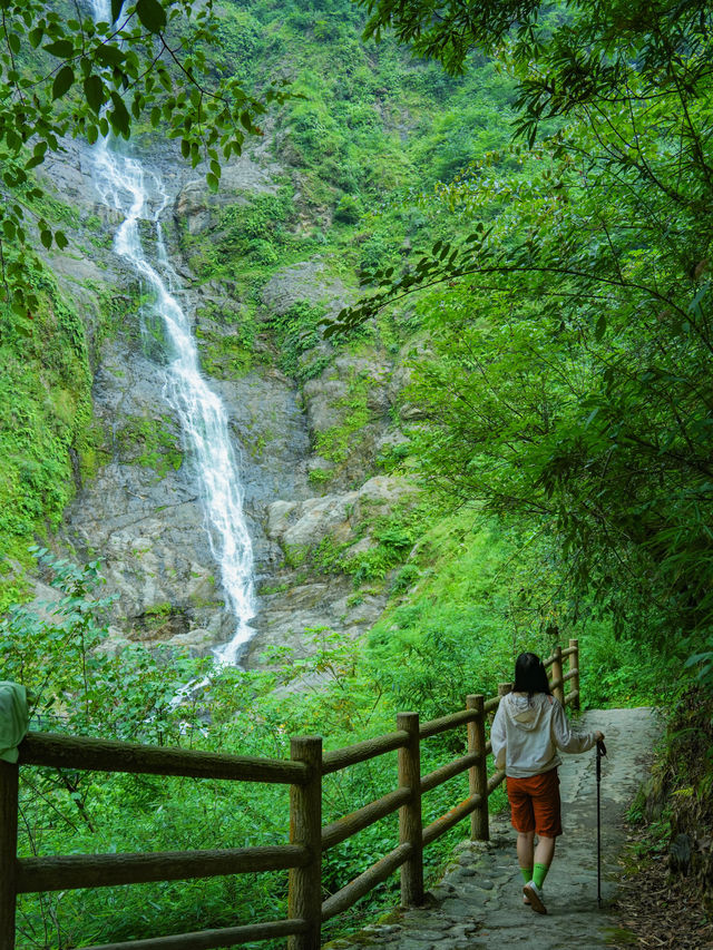 逃離成都40℃高溫！嚟呢度避暑行山玩水～